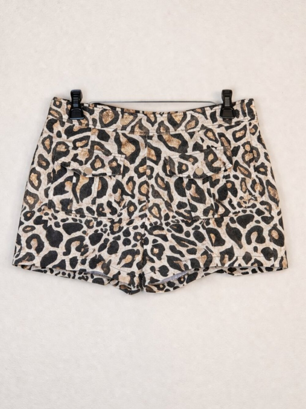 NWT Avec Les Filles Leopard Cargo Shorts Size 6 Utility Safari Streetwear